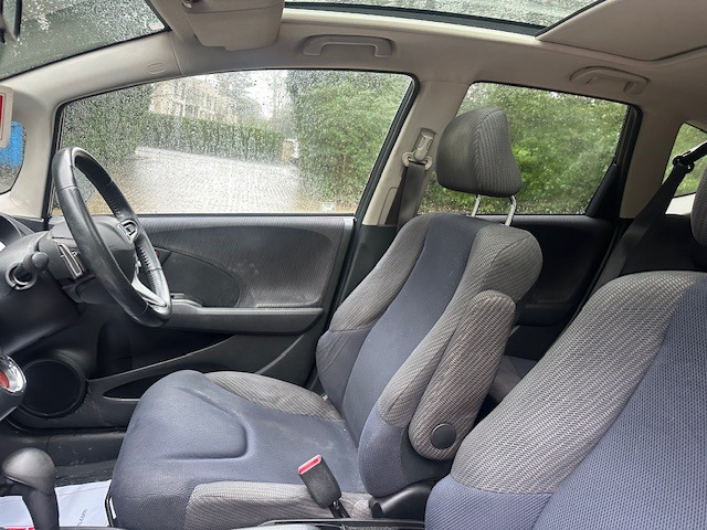 Used Honda Jazz 2011 for sale - 77502916: Photo 10