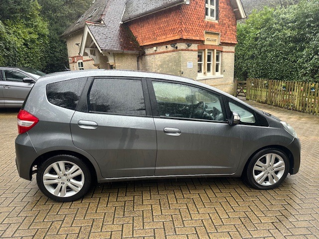 Used Honda Jazz 2011 for sale - 77502916: Photo 5