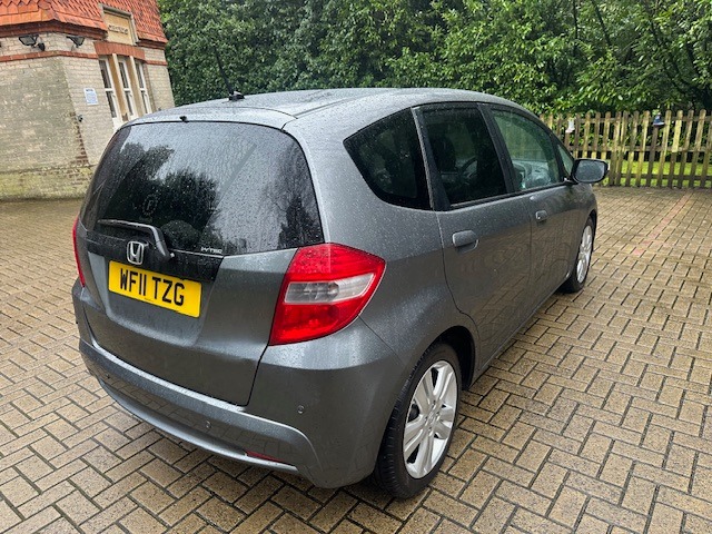 Used Honda Jazz 2011 for sale - 77502916: Photo 8