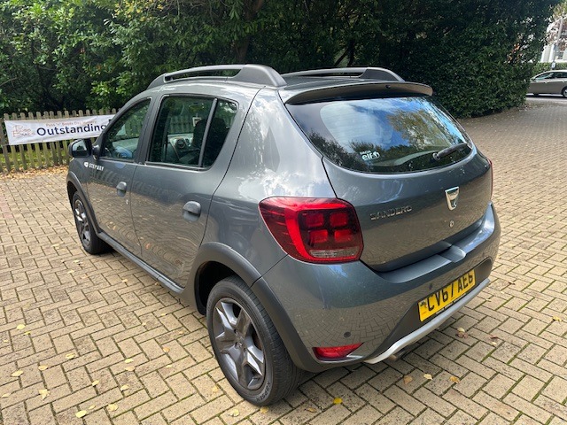 Used Dacia Sandero Stepway 2017 for sale - 76382710: Photo 6
