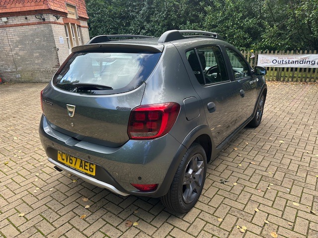 Used Dacia Sandero Stepway 2017 for sale - 76382710: Photo 8