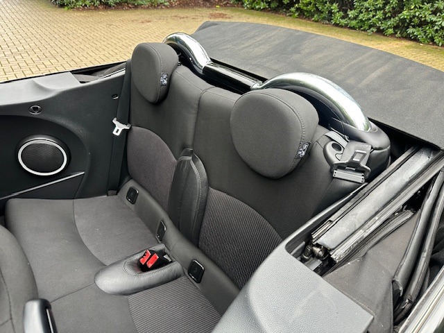 Used MINI Convertible 2011 for sale - 77336337: Photo 12