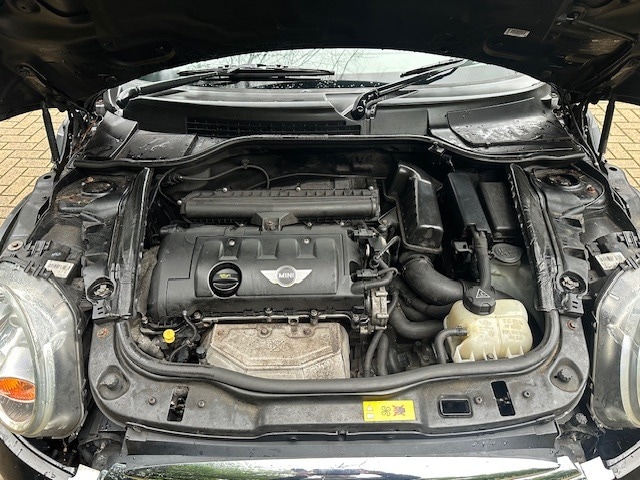 Used MINI Convertible 2011 for sale - 77336337: Photo 15