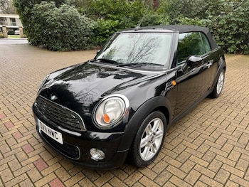Used MINI Convertible 2011 for sale - 77336337: Photo