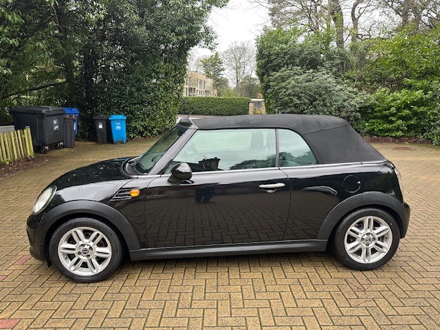 Used MINI Convertible 2011 for sale - 77336337: Photo 5