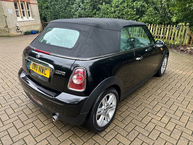Used MINI Convertible 2011 for sale - 77336337: Photo 9