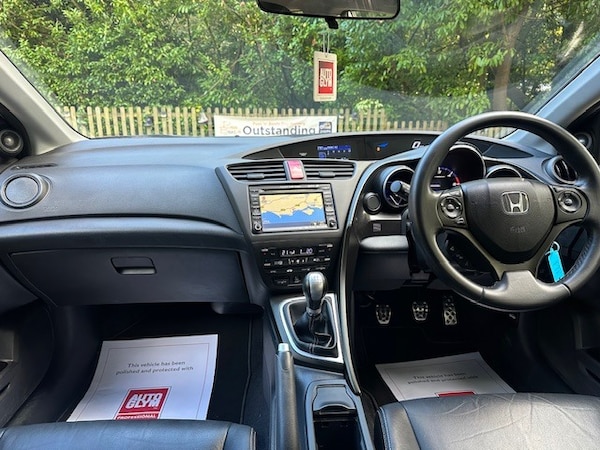 Used Honda Civic 2012 for sale - 76290043: Photo 9