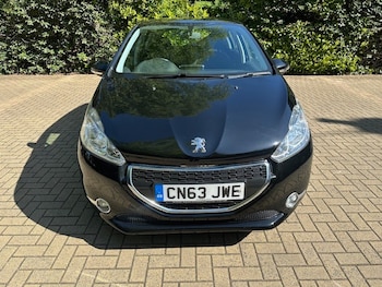 Used Peugeot 208 2013 for sale - 78379480: Photo