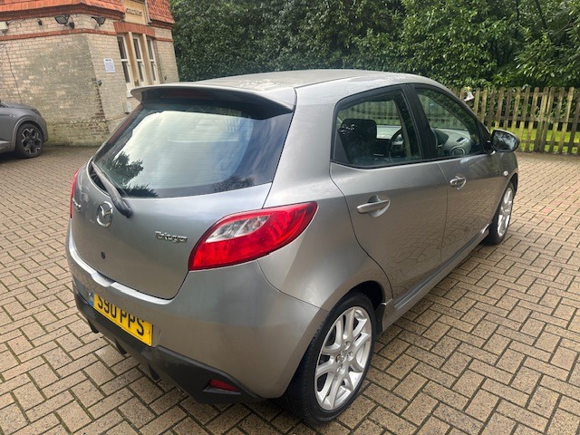 Used Mazda Mazda2 2011 for sale - 77296886: Photo 8