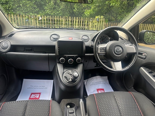 Used Mazda Mazda2 2011 for sale - 77296886: Photo 9