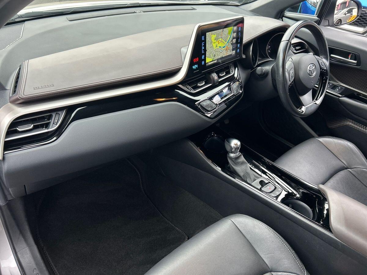 Used Toyota C-HR 2019 for sale - 77601624: Photo 2