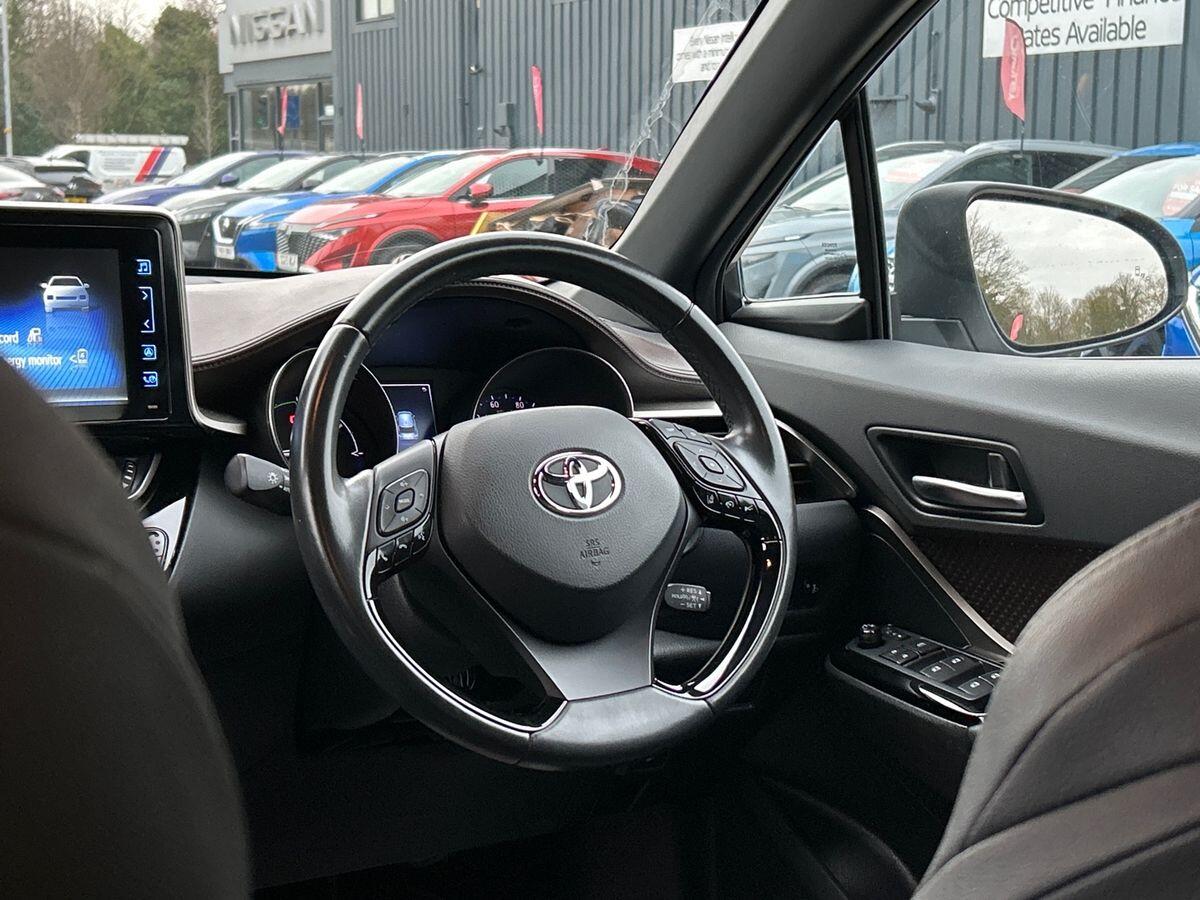 Used Toyota C-HR 2019 for sale - 77601624: Photo 41