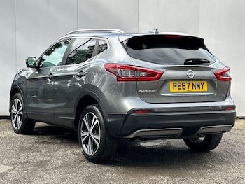 Used Nissan Qashqai 2017 for sale - 76263947: Photo 3