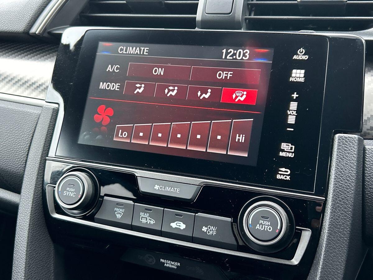 Used Honda Civic 2018 for sale - 76476128: Photo 29