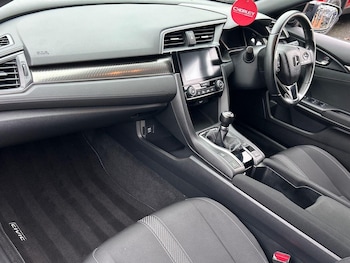 Used Honda Civic 2018 for sale - 76476128: Photo