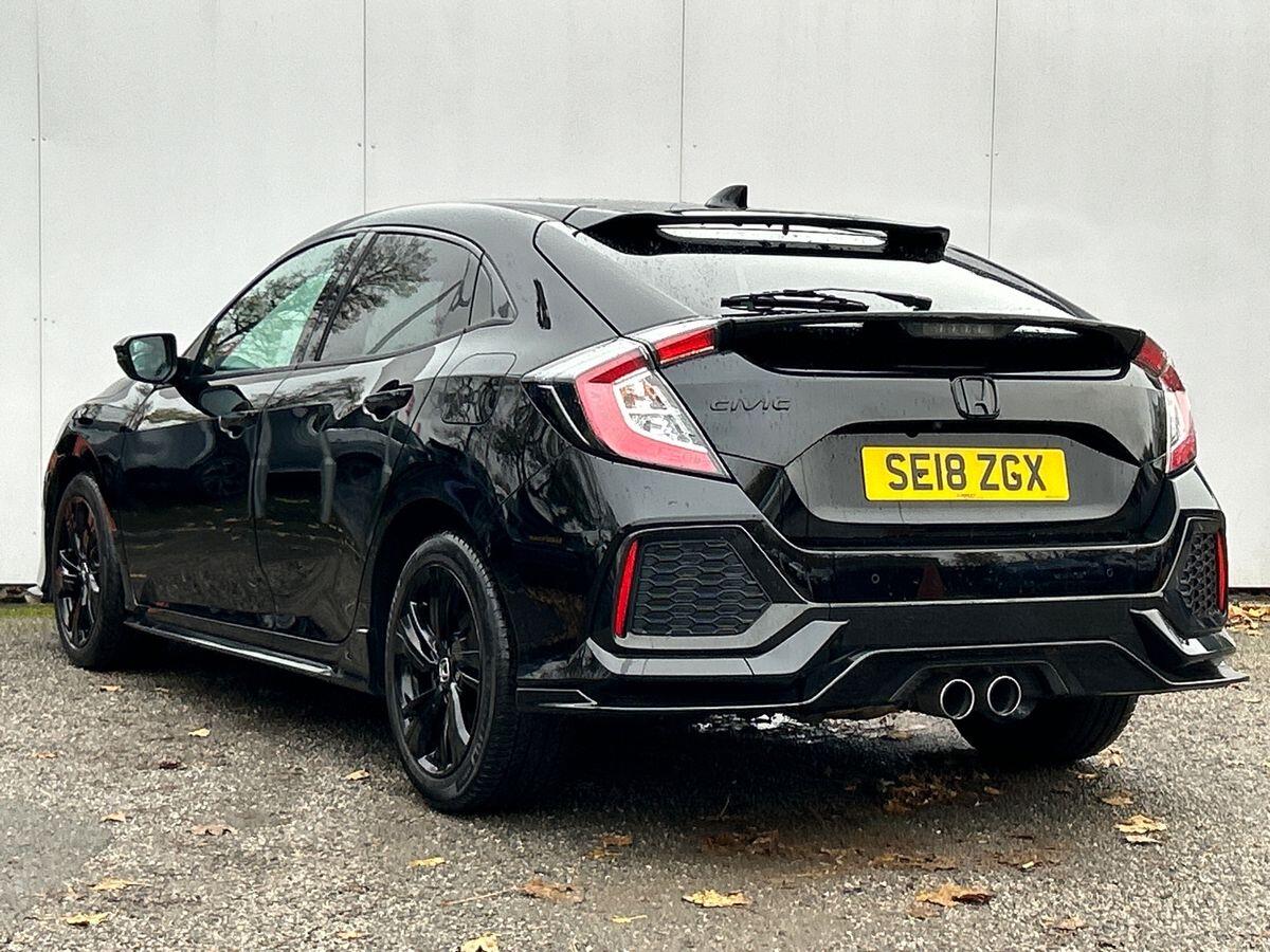 Used Honda Civic 2018 for sale - 76476128: Photo 3