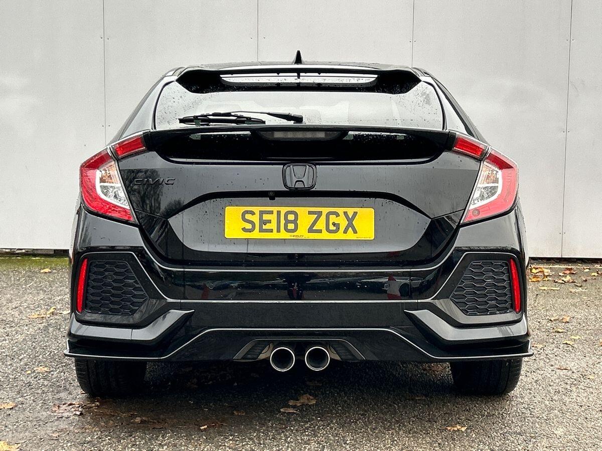 Used Honda Civic 2018 for sale - 76476128: Photo 5