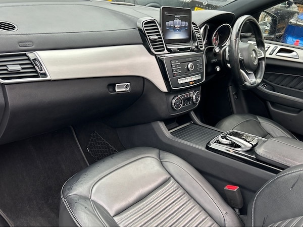 Used Mercedes-Benz GLE 2018 for sale - 76330803: Photo 2