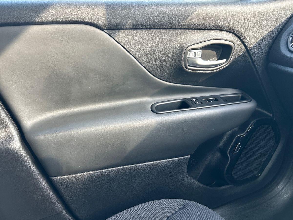 Used Jeep Renegade 2020 for sale - 76171294: Photo 33