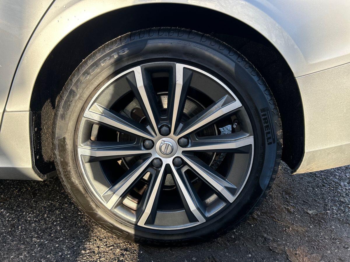 Used Volvo V60 2021 for sale - 76569605: Photo 10