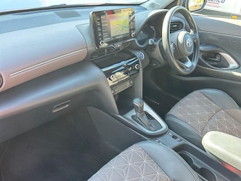 Used Toyota Yaris Cross 2022 for sale - 78851960: Photo
