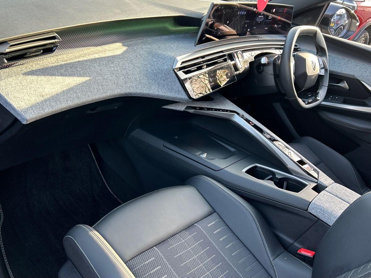 Used Peugeot 5008 2025 for sale - 76495214: Photo 2