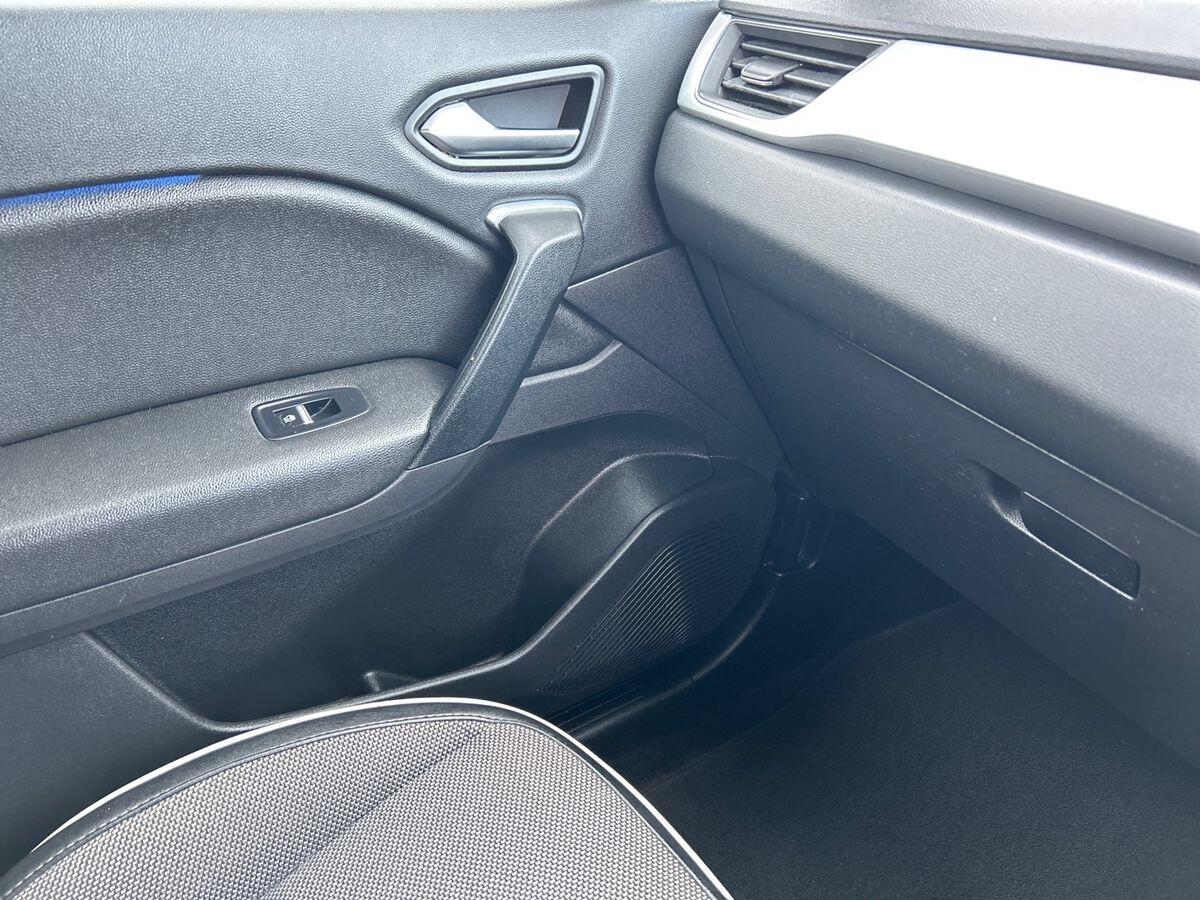 Used Renault Captur 2020 for sale - 77943697: Photo 40