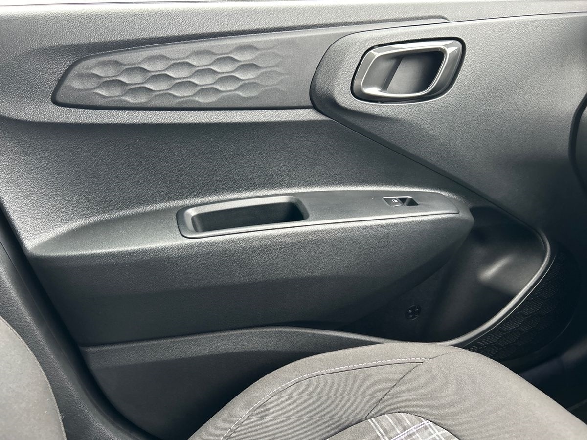 Used Hyundai i10 2024 for sale - 77271728: Photo 32