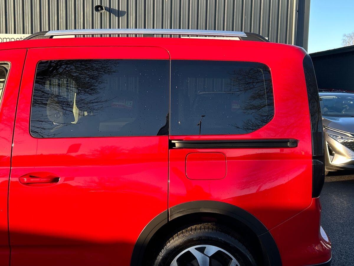 Used Ford Tourneo Connect 2023 for sale - 77194877: Photo 37