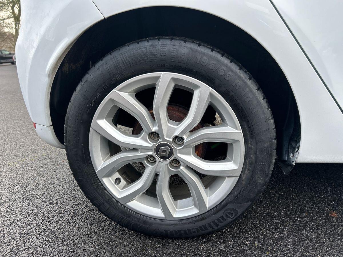 Used Renault Clio 2018 for sale - 77139095: Photo 12