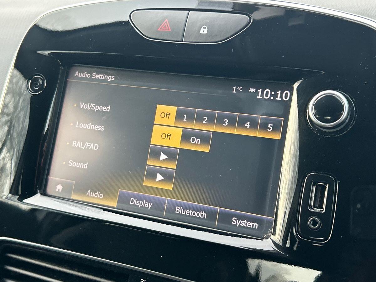 Used Renault Clio 2018 for sale - 77139095: Photo 30