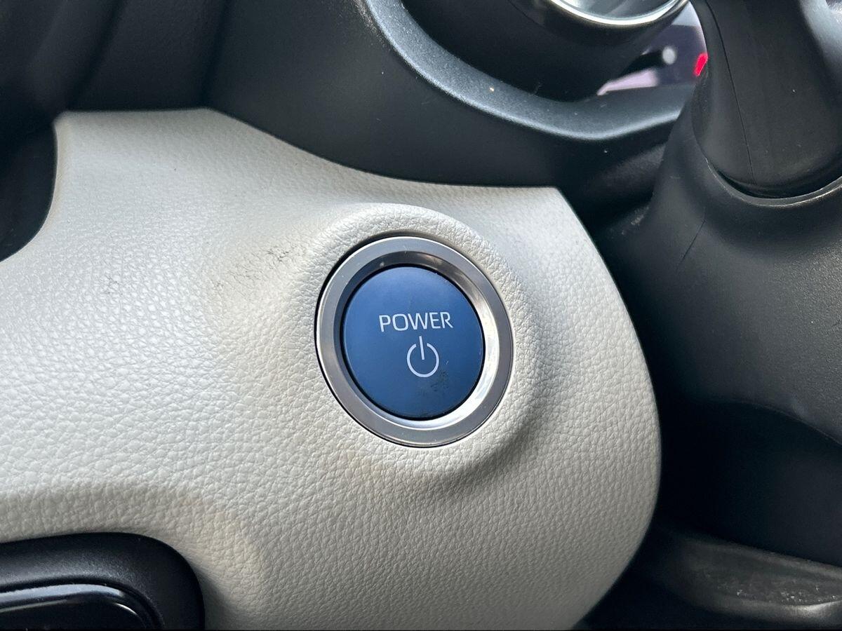 Used Toyota Yaris 2021 for sale - 76844644: Photo 26