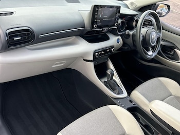 Used Toyota Yaris 2021 for sale - 76844644: Photo