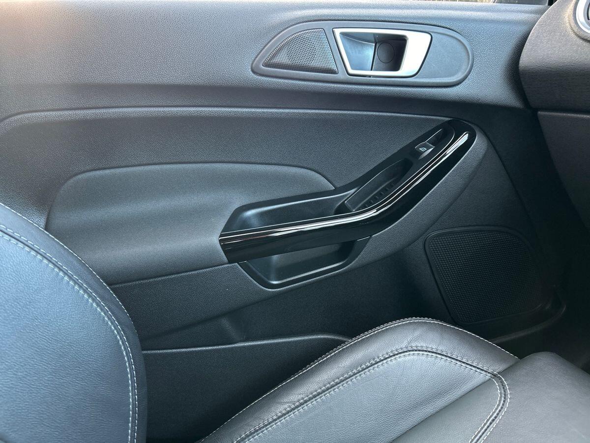 Used Ford Fiesta 2016 for sale - 76905612: Photo 34