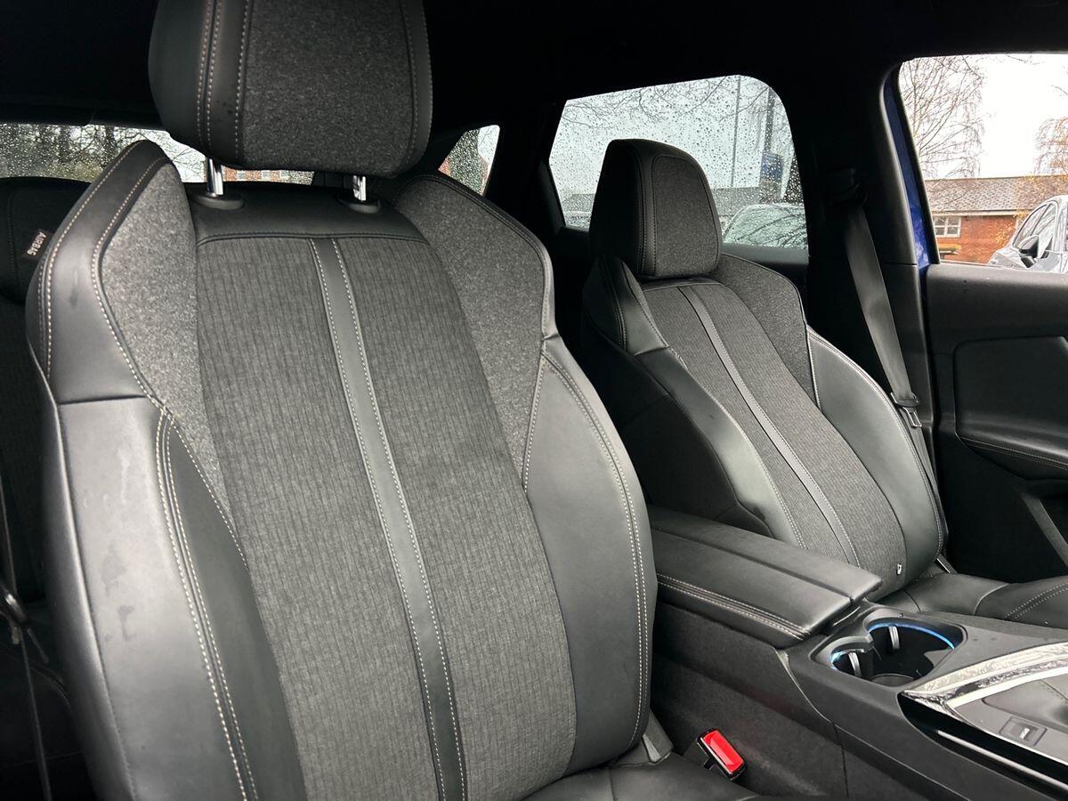 Used Peugeot 3008 2019 for sale - 76884049: Photo 17