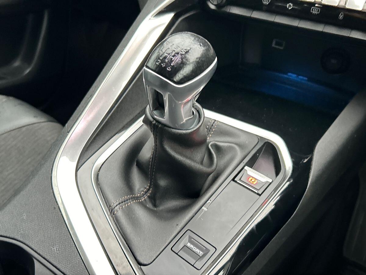 Used Peugeot 3008 2019 for sale - 76884049: Photo 24