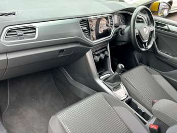 Used Volkswagen T-Roc 2021 for sale - 74741858: Photo