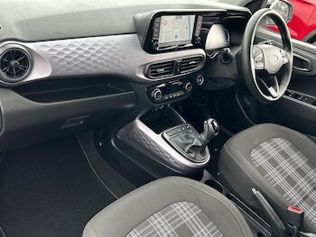 Used Hyundai i10 2024 for sale - 77271712: Photo