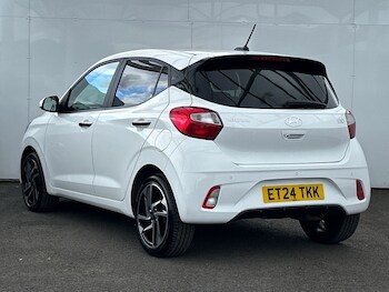 Used Hyundai i10 2024 for sale - 77271712: Photo