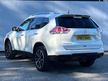 Used Nissan X-Trail 2017 for sale - 76090575: Photo