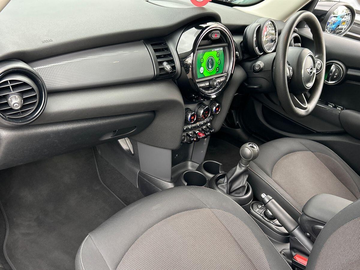 Used MINI Hatch 2020 for sale - 76650493: Photo 2