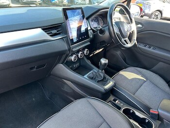 Used Renault Captur 2020 for sale - 78352349: Photo