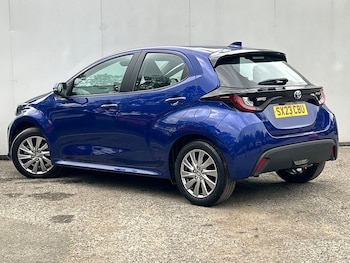 Used Toyota Yaris 2023 for sale - 79289807: Photo