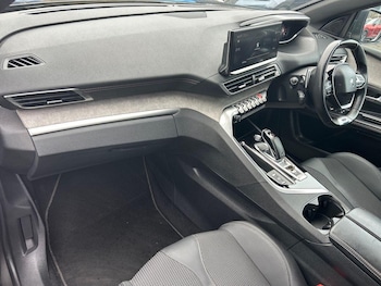 Used Peugeot 5008 2023 for sale - 78852232: Photo