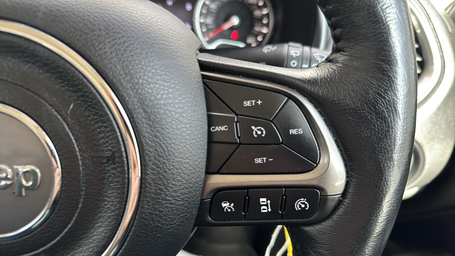 Used Jeep Renegade 2019 for sale - 78184728: Photo 39