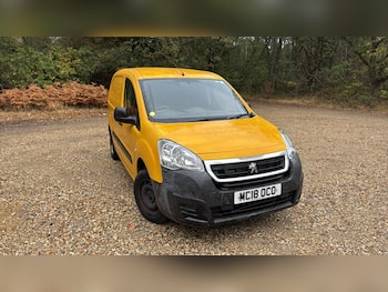 Used Peugeot Partner 2018 for sale - 79634564: Photo