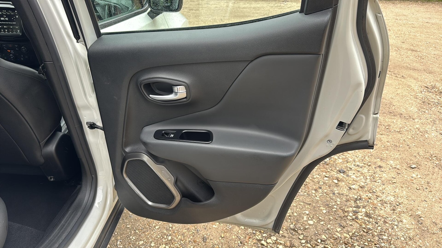 Used Jeep Renegade 2020 for sale - 78184646: Photo 27