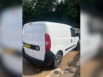Used Vauxhall Combo 2017 for sale - 78982647: Photo