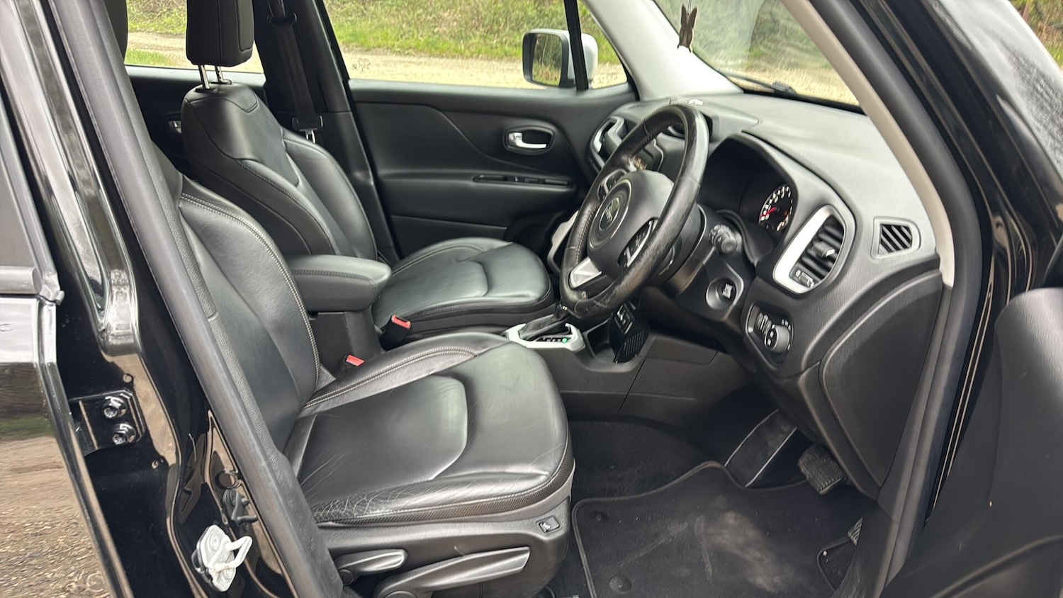 Used Jeep Renegade 2016 for sale - 78184704: Photo 29