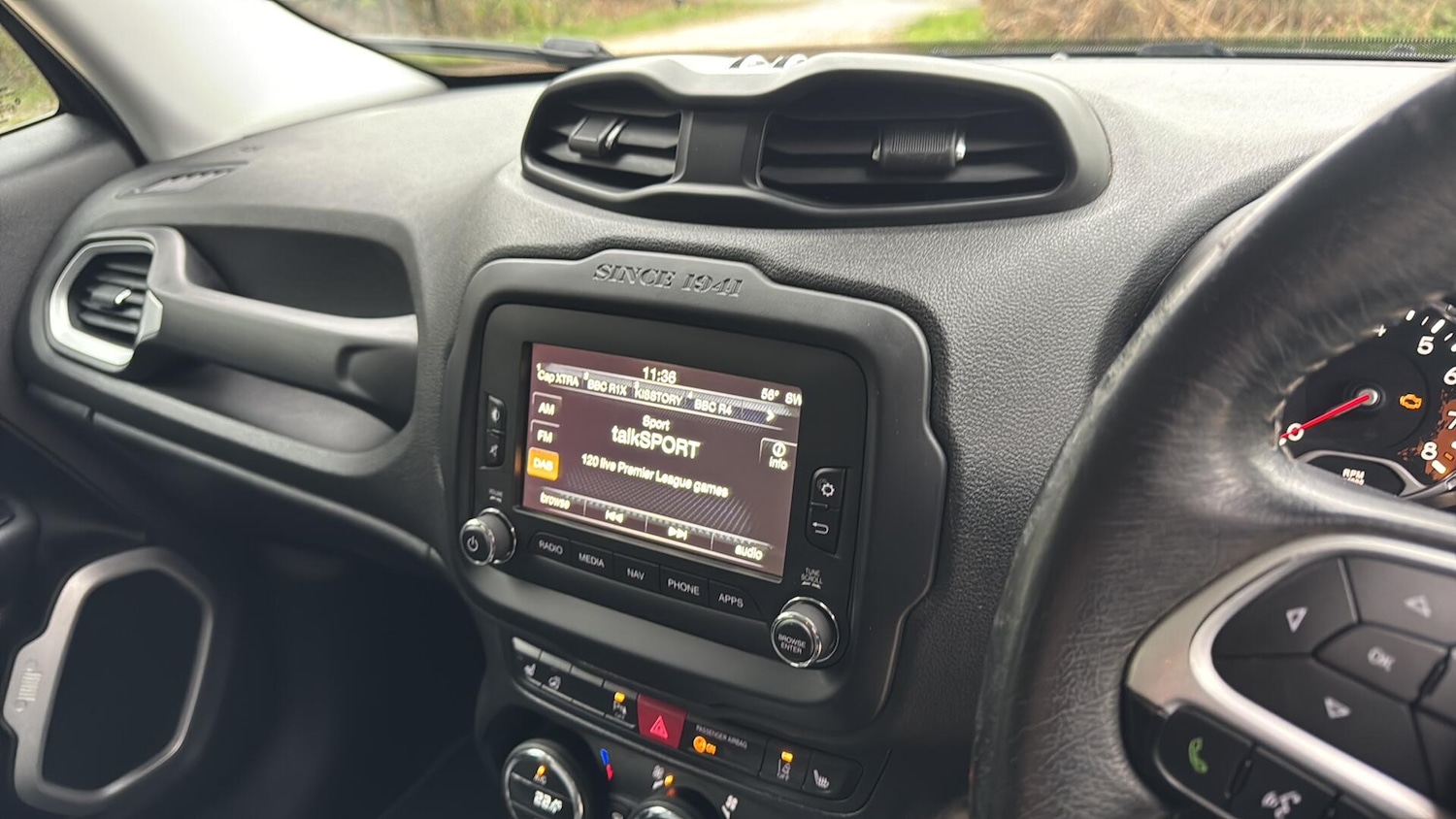 Used Jeep Renegade 2016 for sale - 78184704: Photo 31